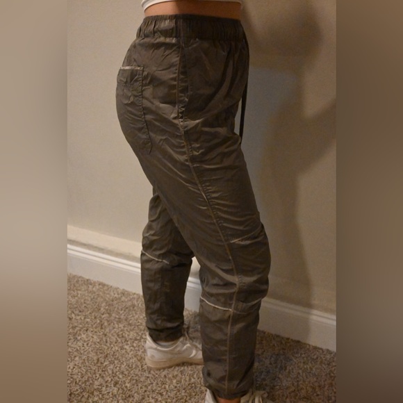 Urban Outfitters Gray Heat Pants - Picture 5 of 5